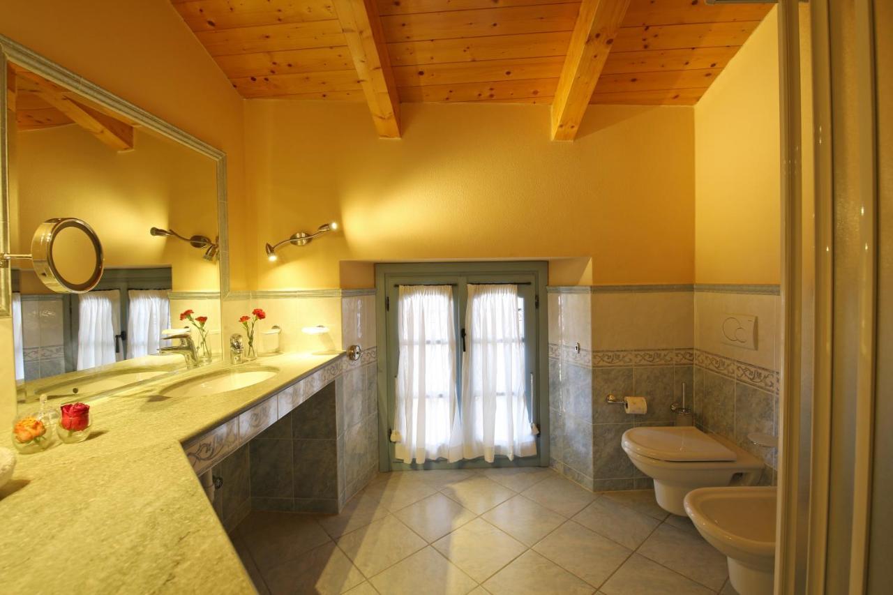 Aparthotel Palazzo Del Vicere Lezzeno Exterior foto
