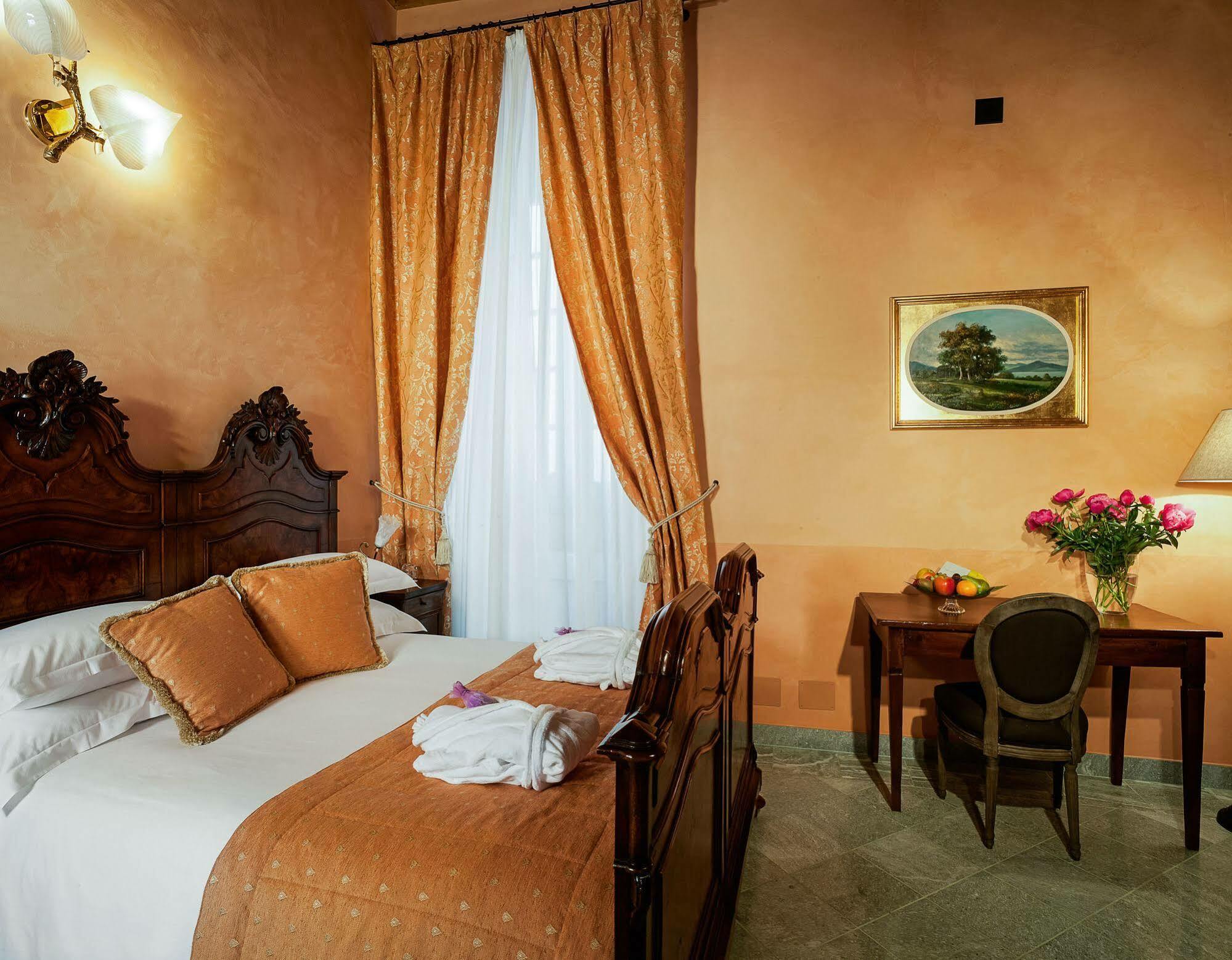 Aparthotel Palazzo Del Vicere Lezzeno Exterior foto